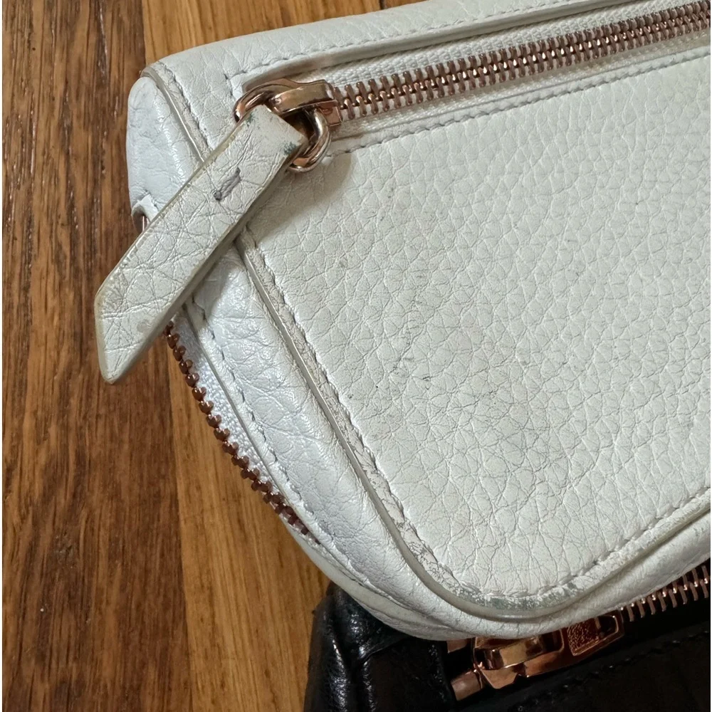 Bundle of Alexander Wang Fumo wristlets - Picture 9 of 12